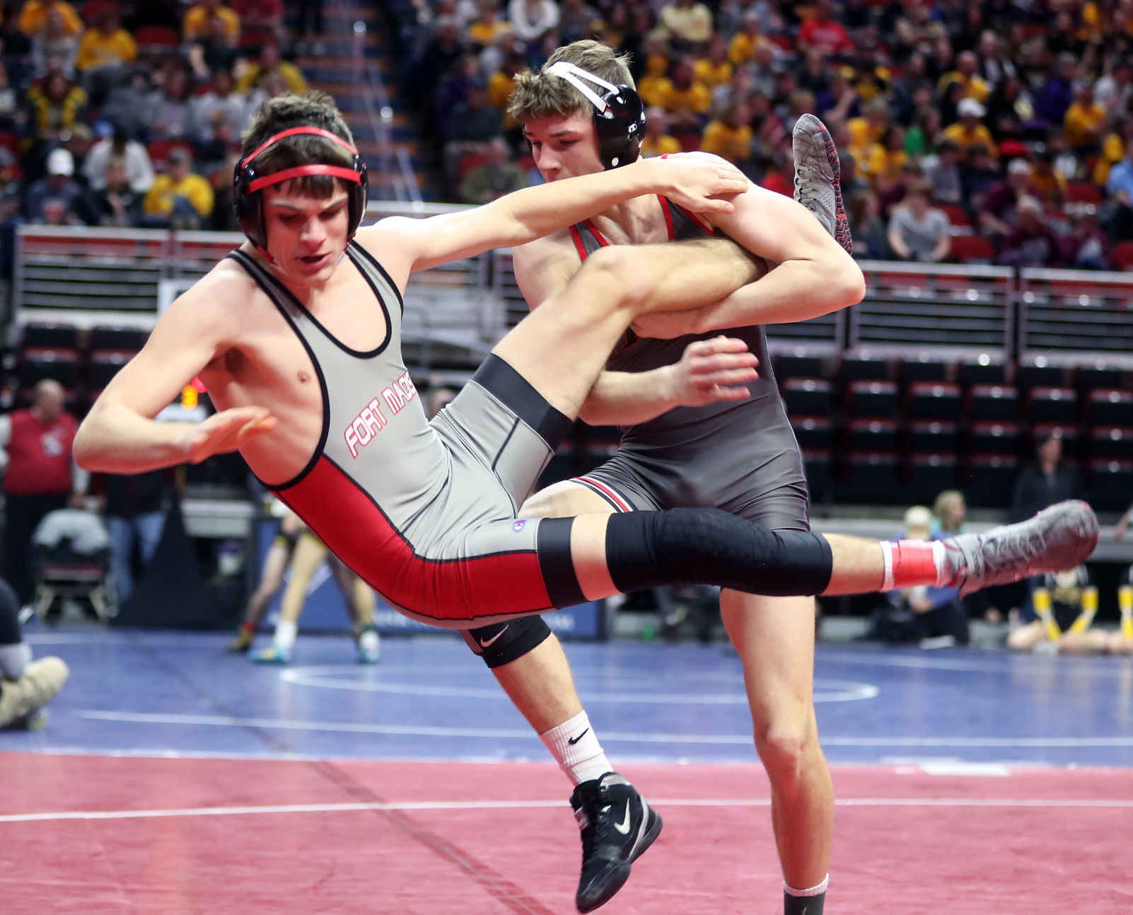 022020bp-state-wrestle-3a-04